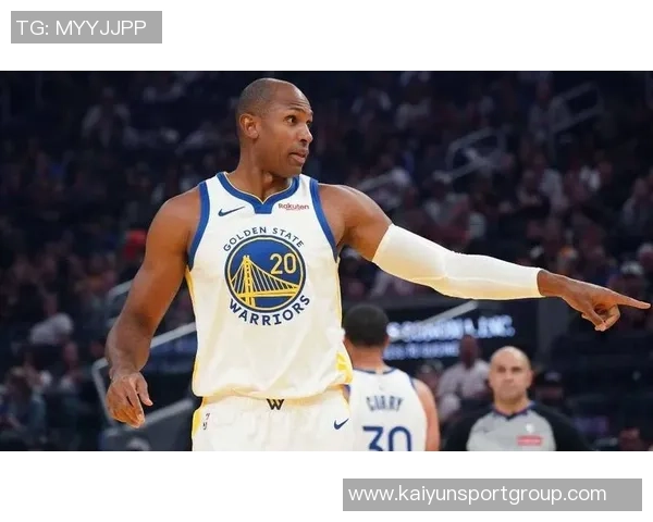 比尔首场比赛表现出色上半场完美命中率贡献12分2篮板正负值5