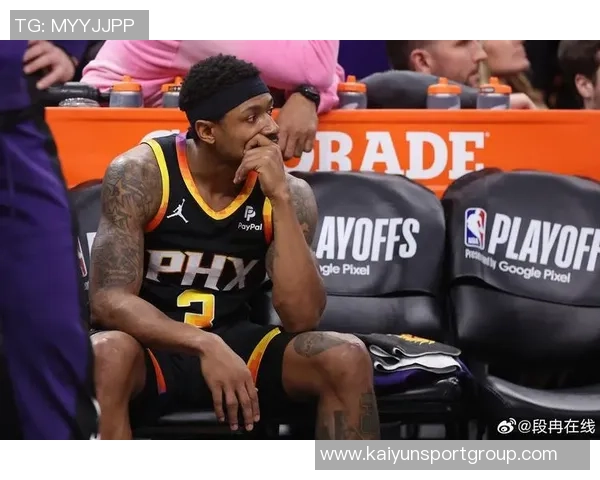 布克全力以赴砍下38分却难救主球队失利表现令人心疼